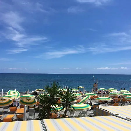 Casa Smeraldo * ロアーノ